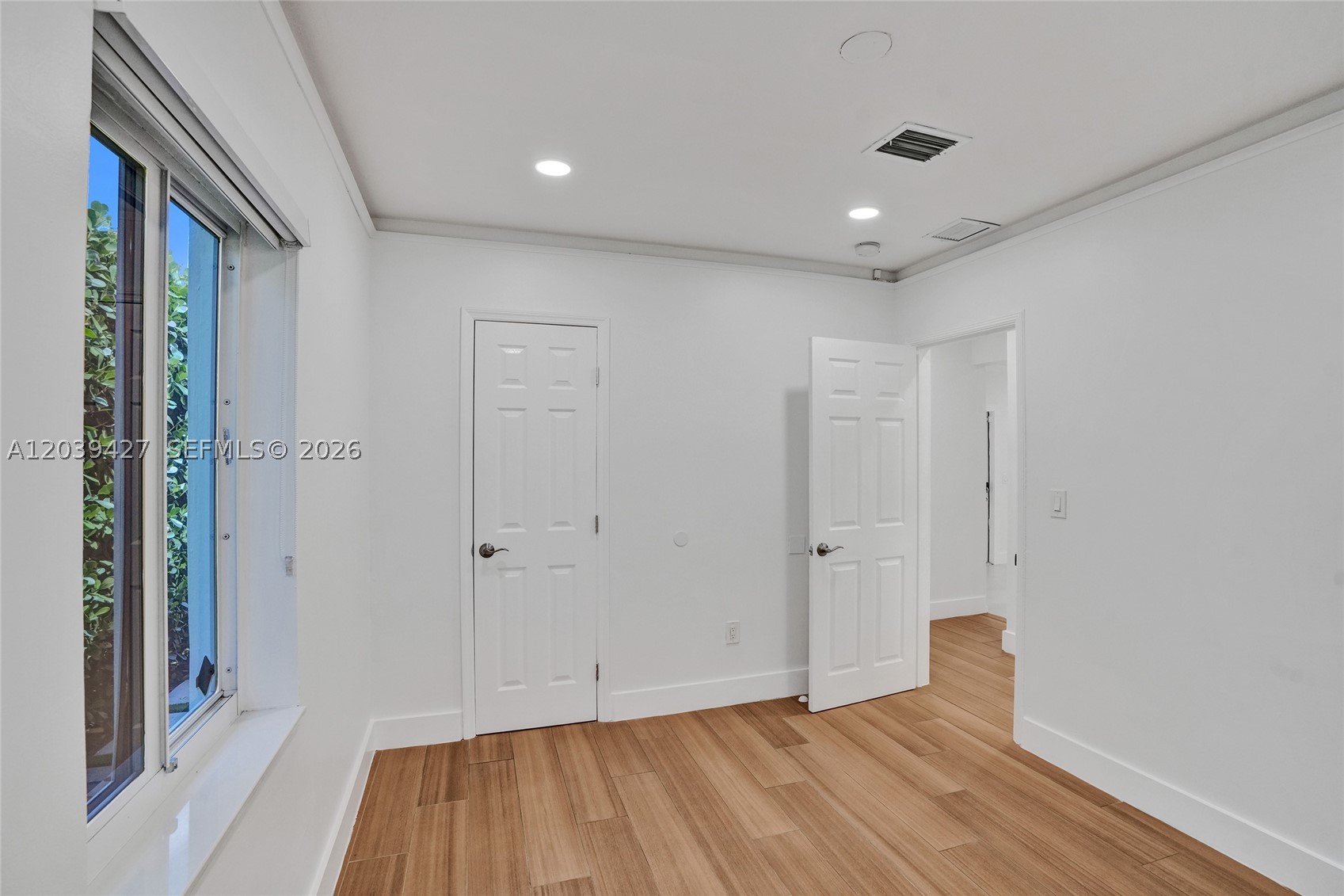 BRENTWOOD REV PL - Residential Lease