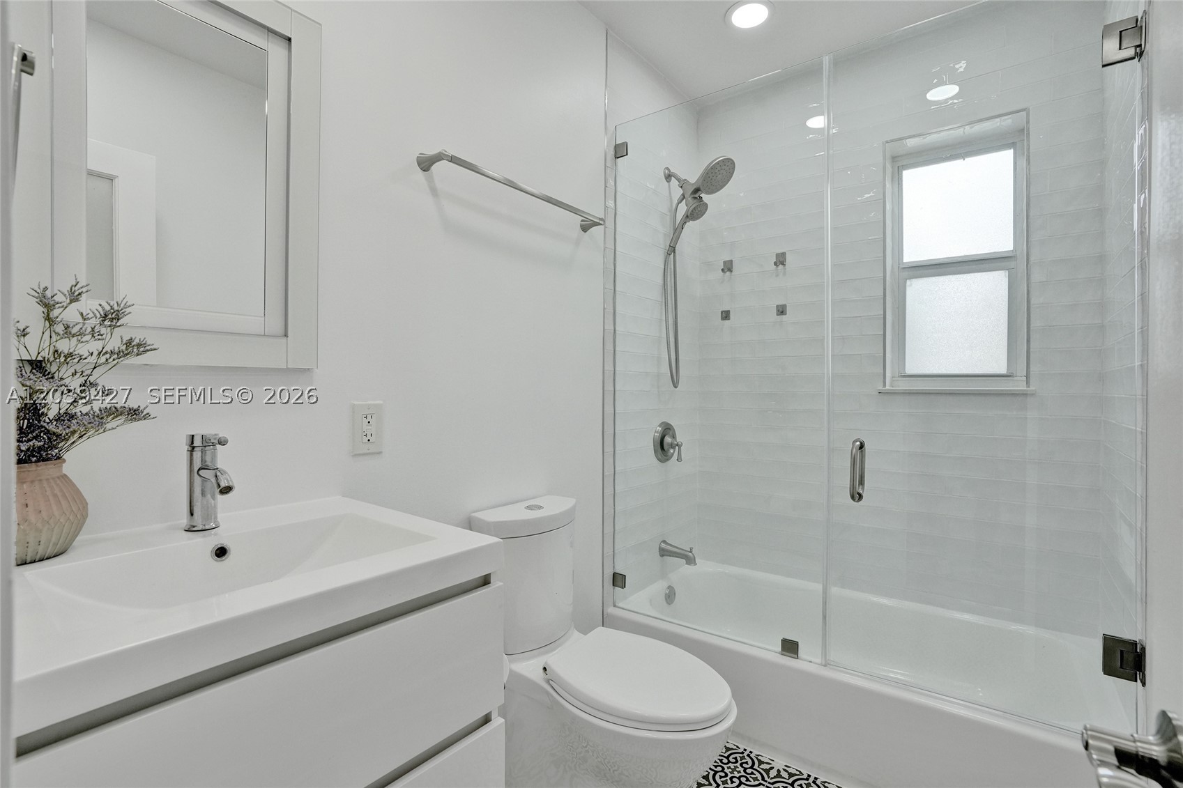 BRENTWOOD REV PL - Residential Lease