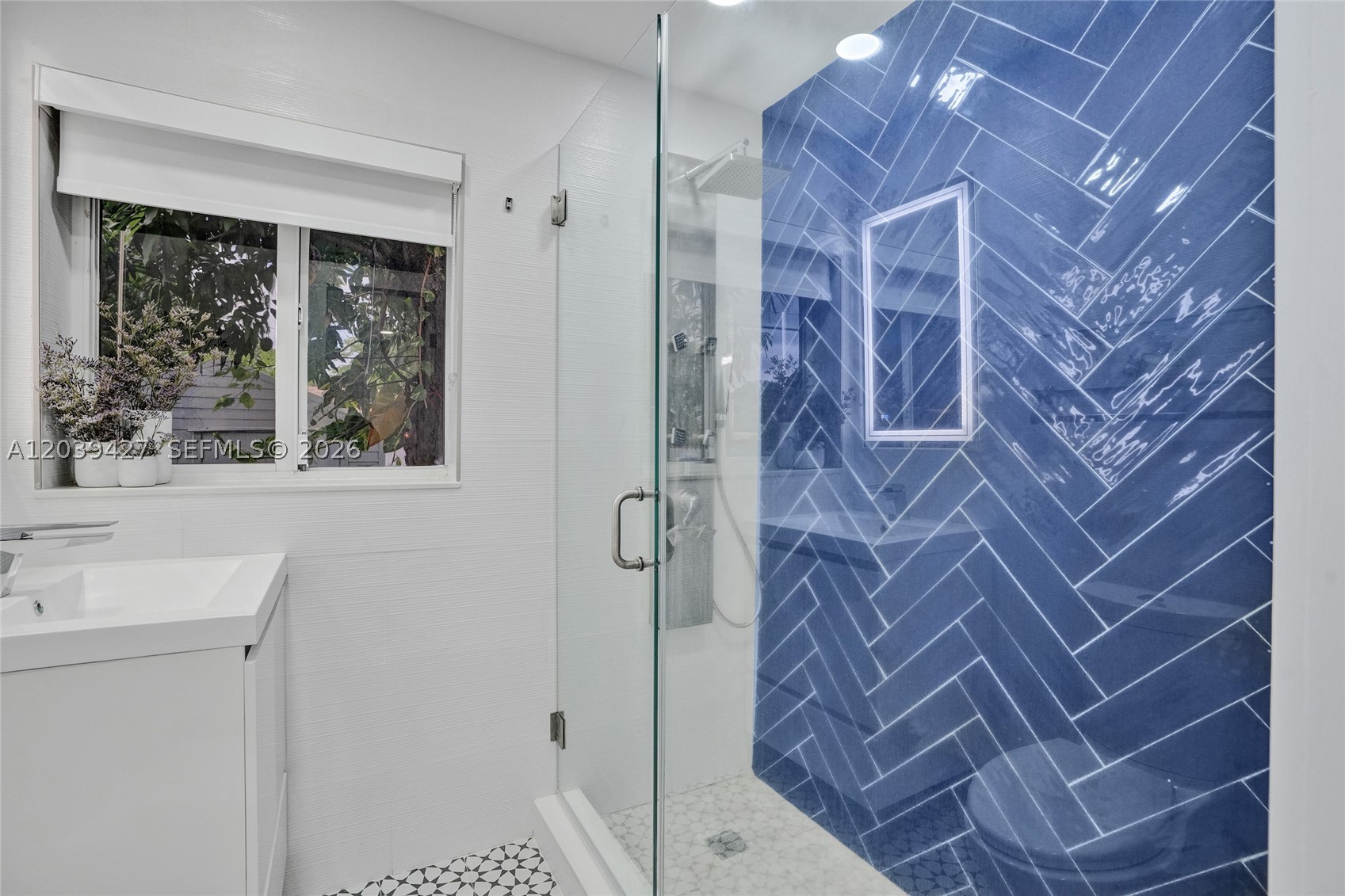 BRENTWOOD REV PL - Residential Lease