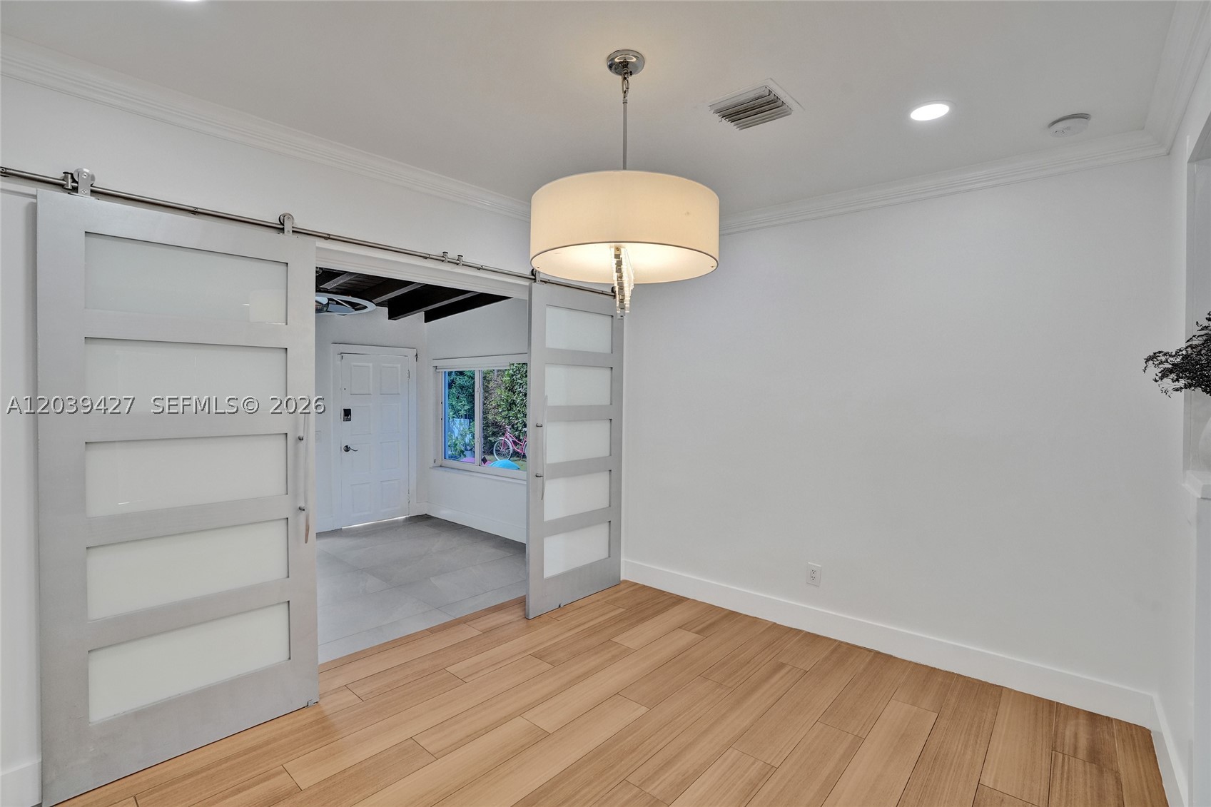BRENTWOOD REV PL - Residential Lease