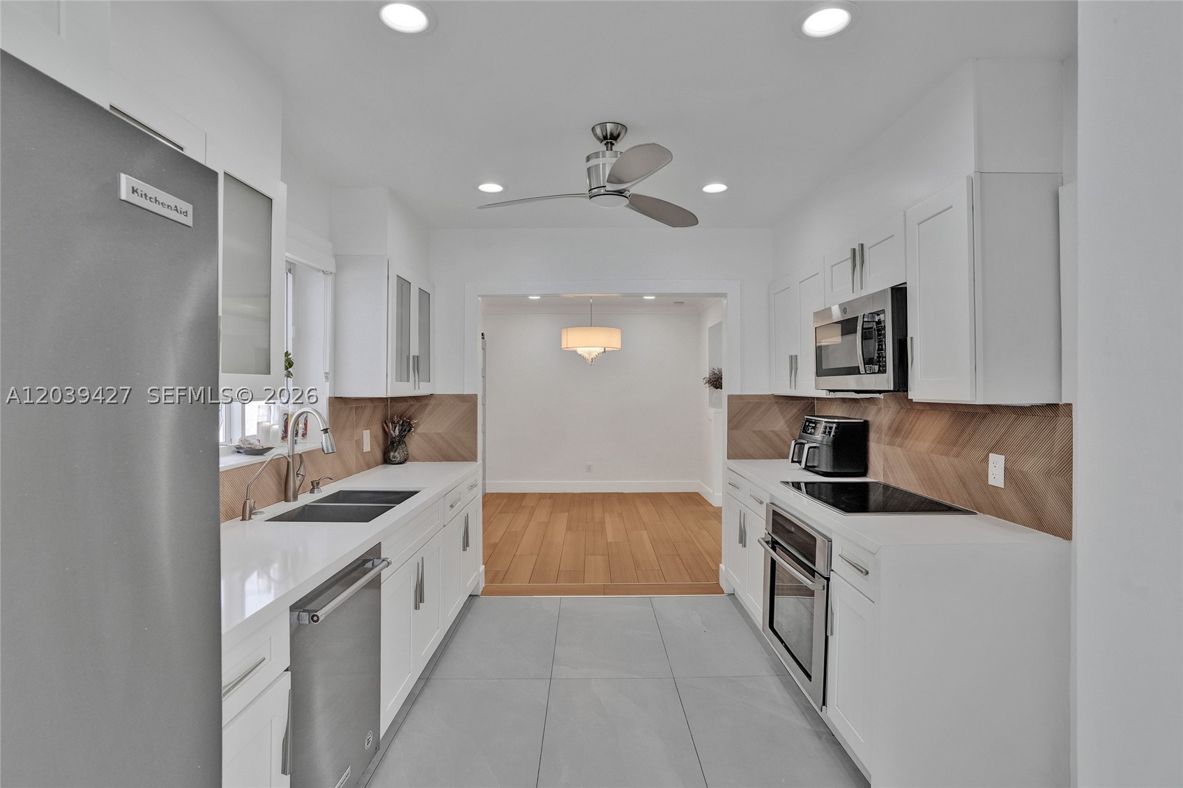 BRENTWOOD REV PL - Residential Lease