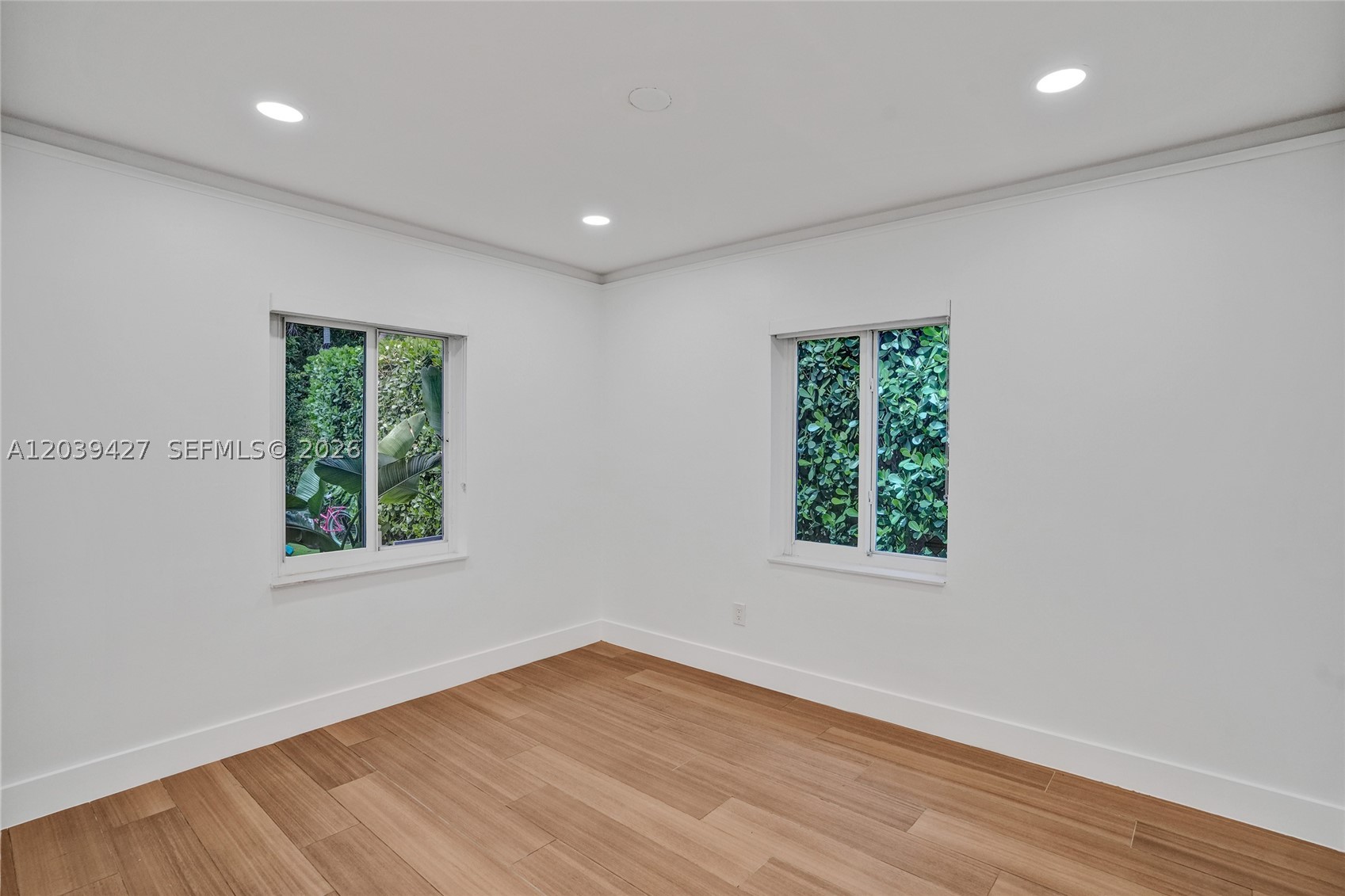 BRENTWOOD REV PL - Residential Lease