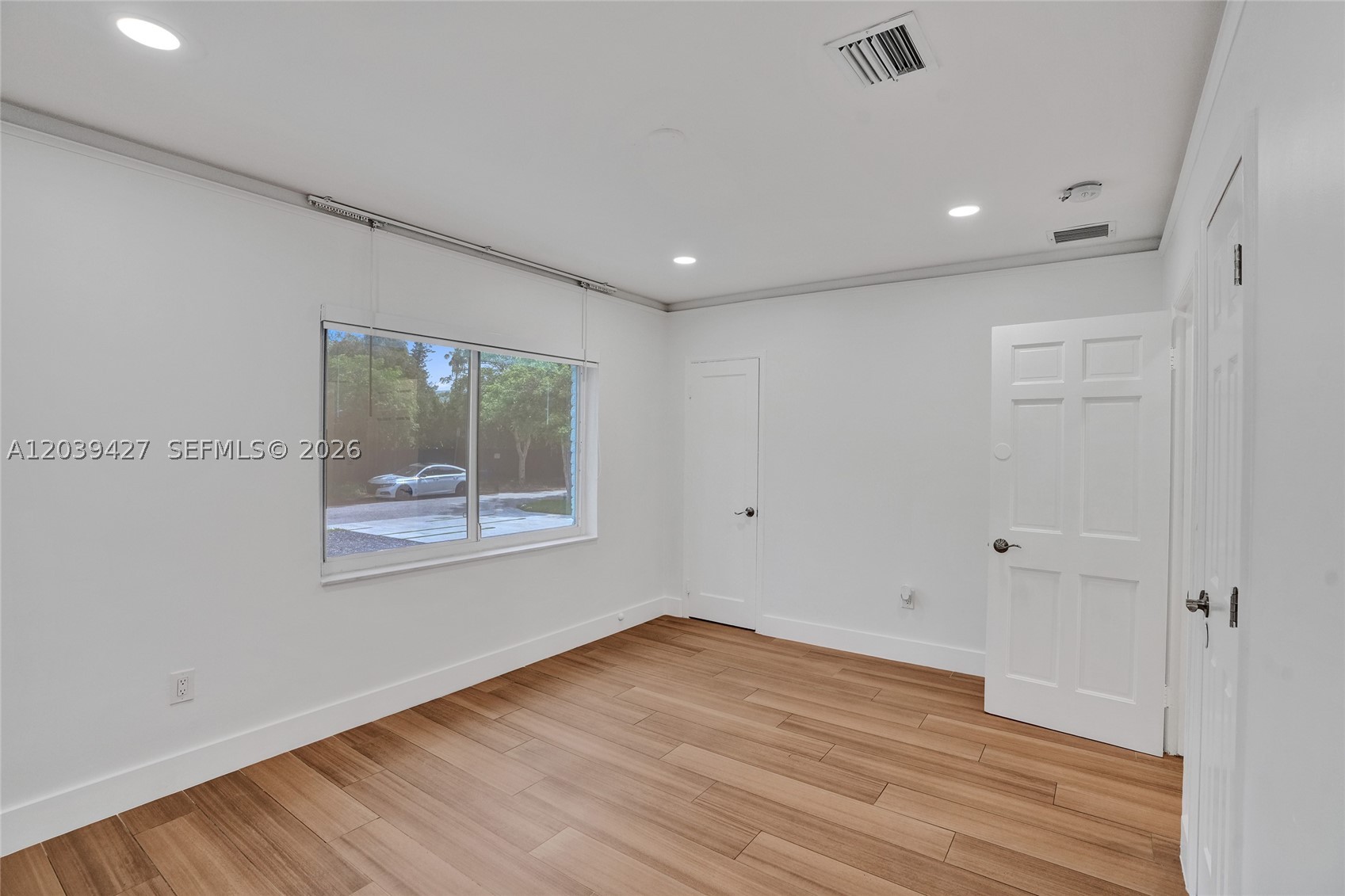 BRENTWOOD REV PL - Residential Lease
