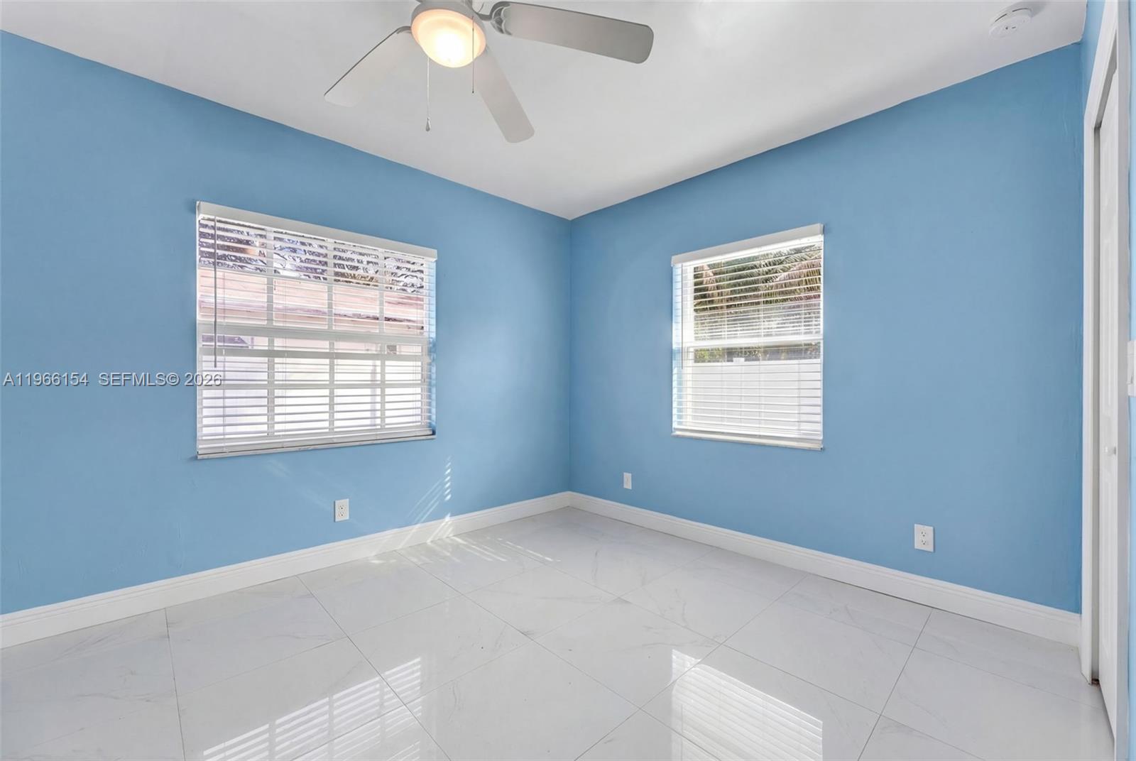 BRIAN MANORS - Residential