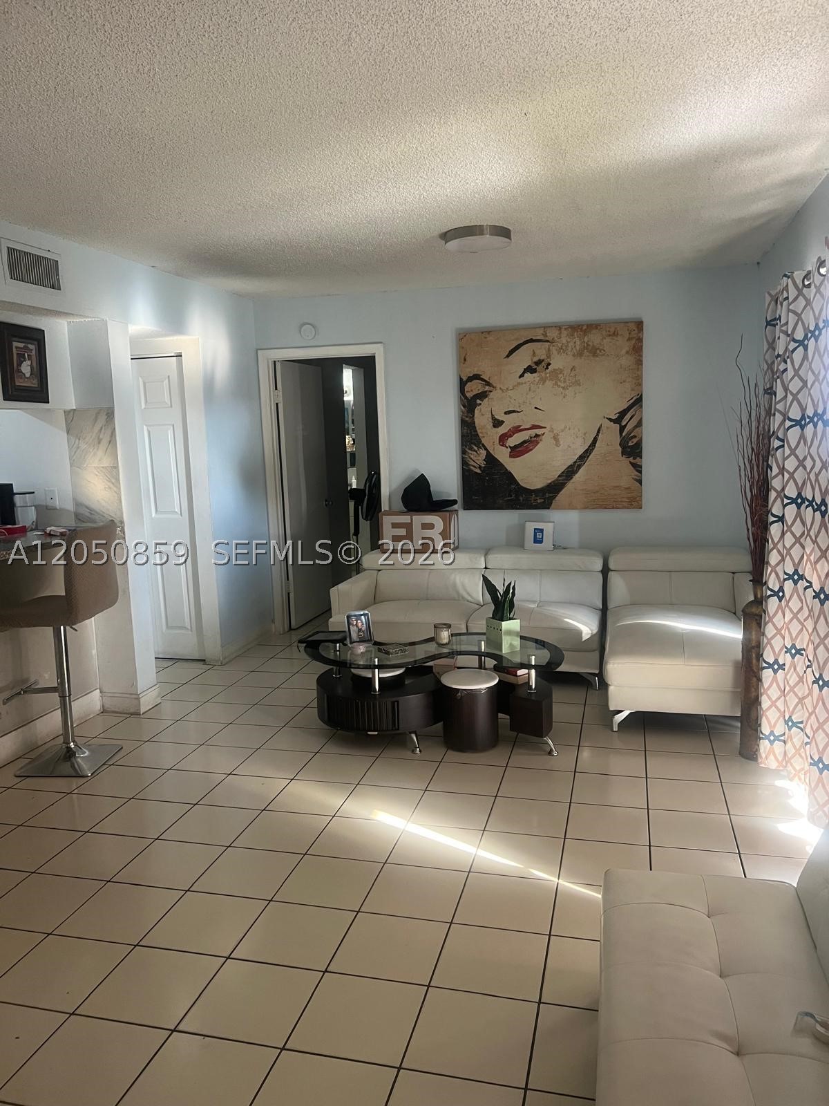 SOLEIL LAKE CONDO - Residential Lease