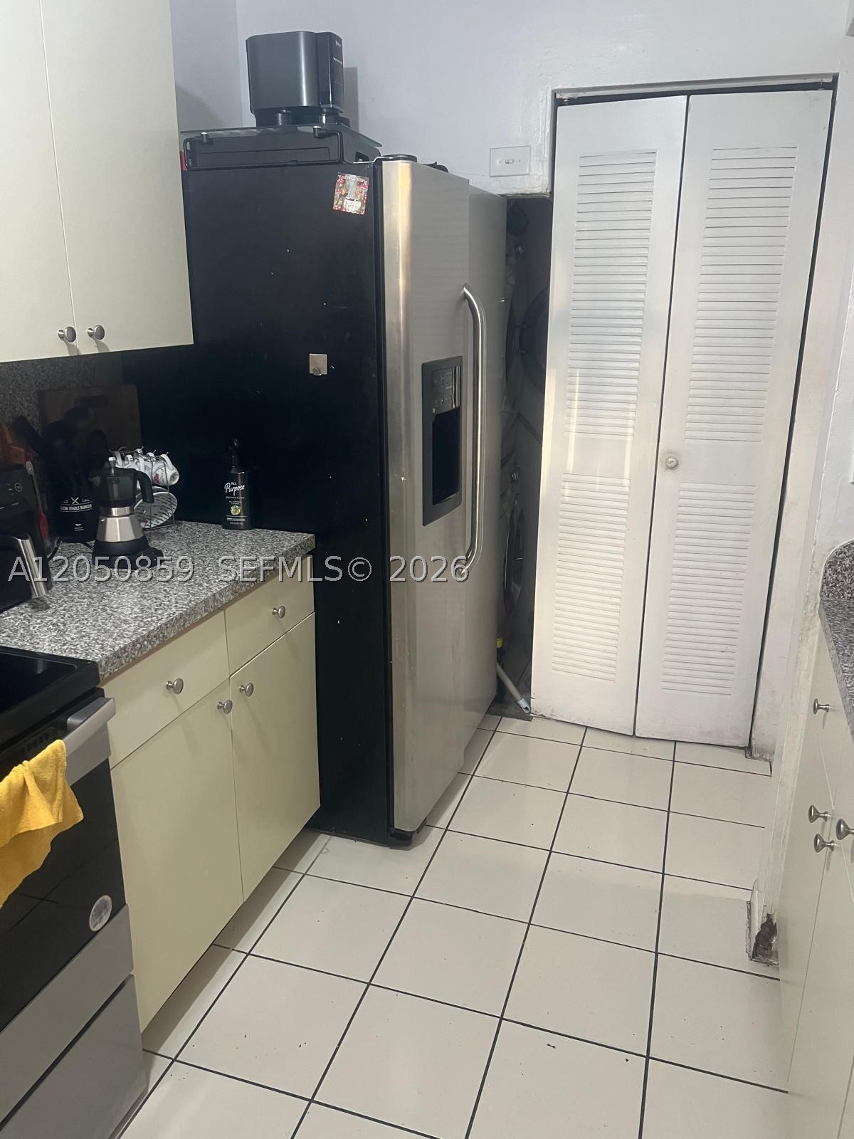 SOLEIL LAKE CONDO - Residential Lease