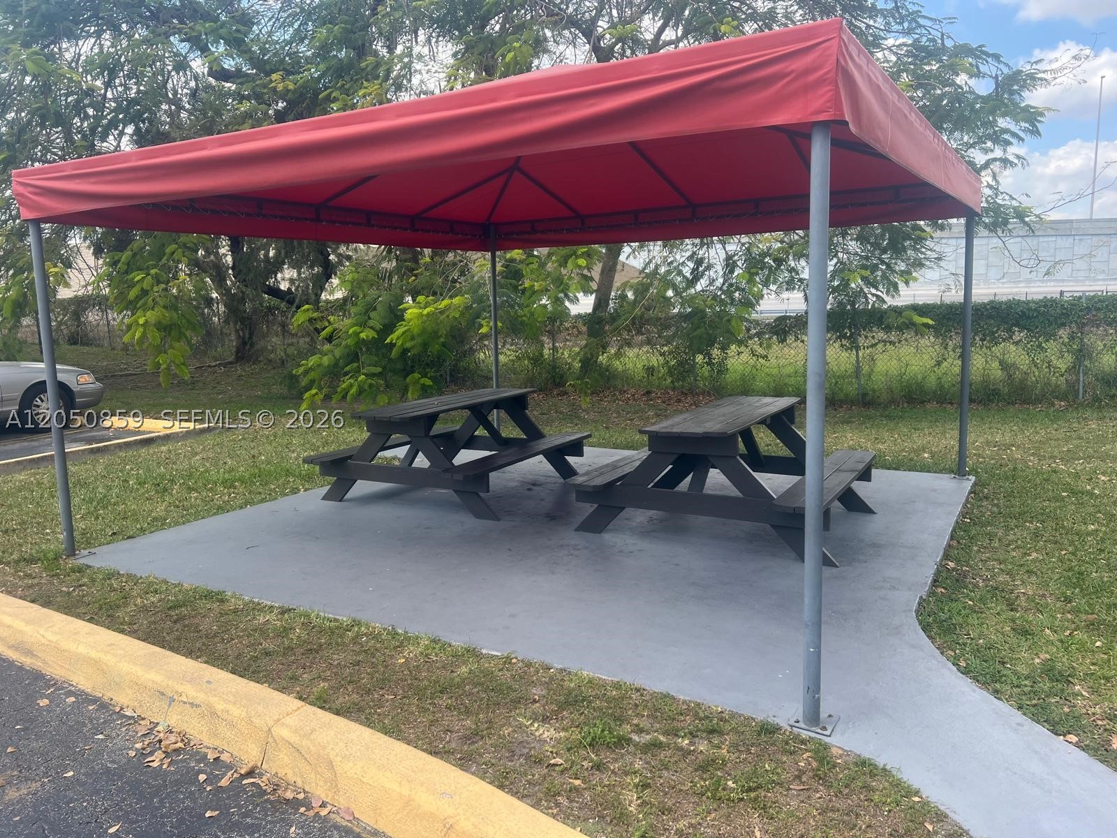 SOLEIL LAKE CONDO - Residential Lease