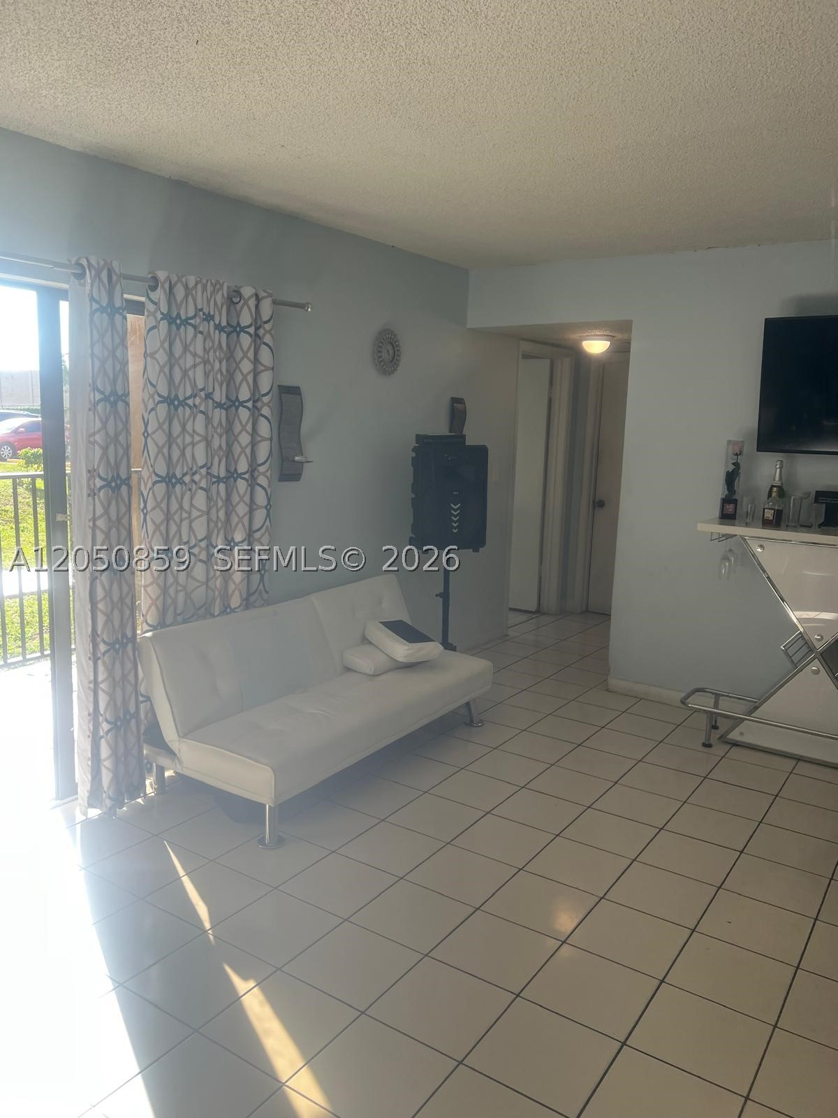 SOLEIL LAKE CONDO - Residential Lease
