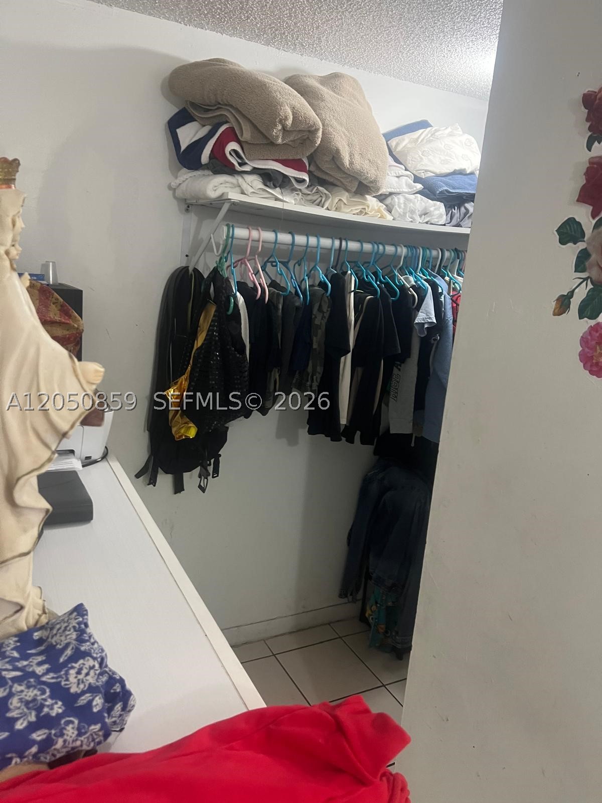 SOLEIL LAKE CONDO - Residential Lease