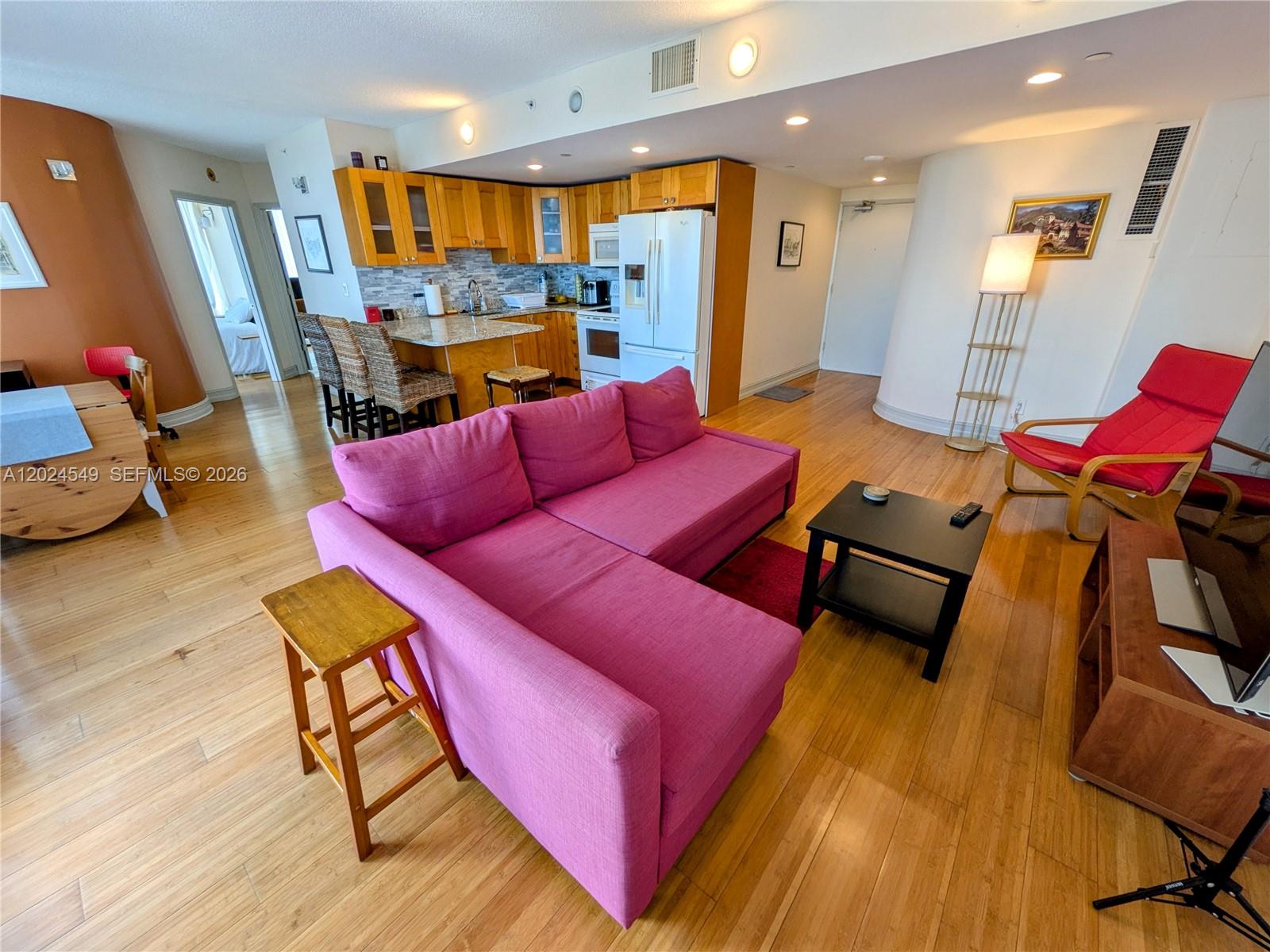 HOME TOWER CONDO - Residential