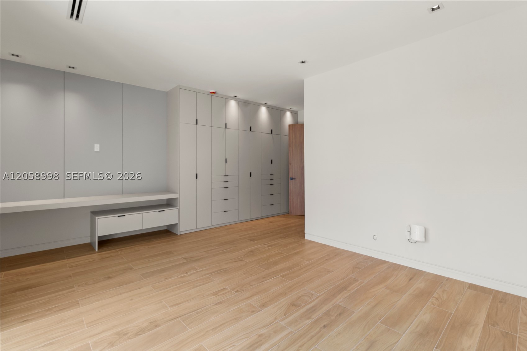 NORTH GATE - Residential Income