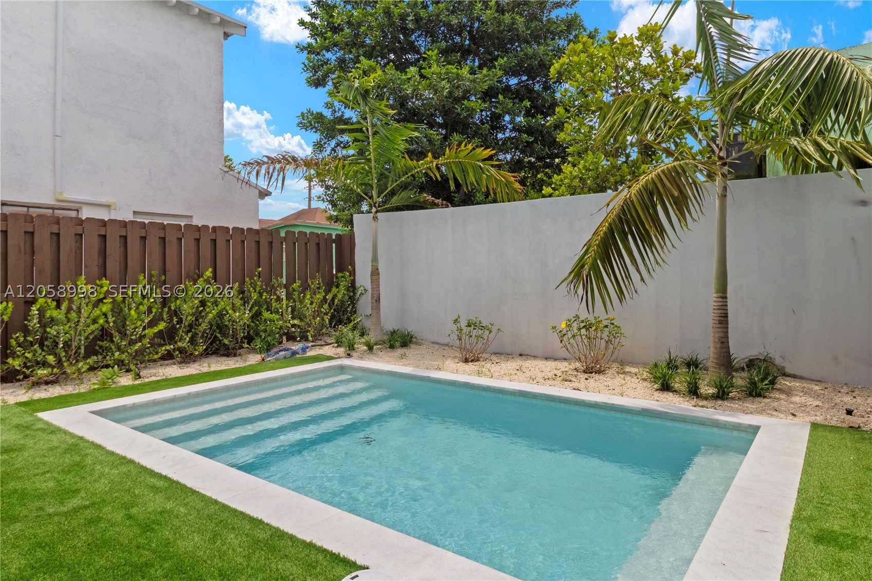 NORTH GATE - Residential Income