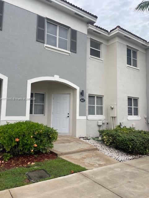 VENETIA GROVE - Residential Lease