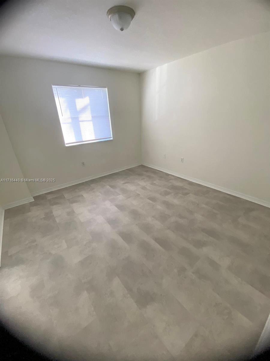 VENETIA GROVE - Residential Lease