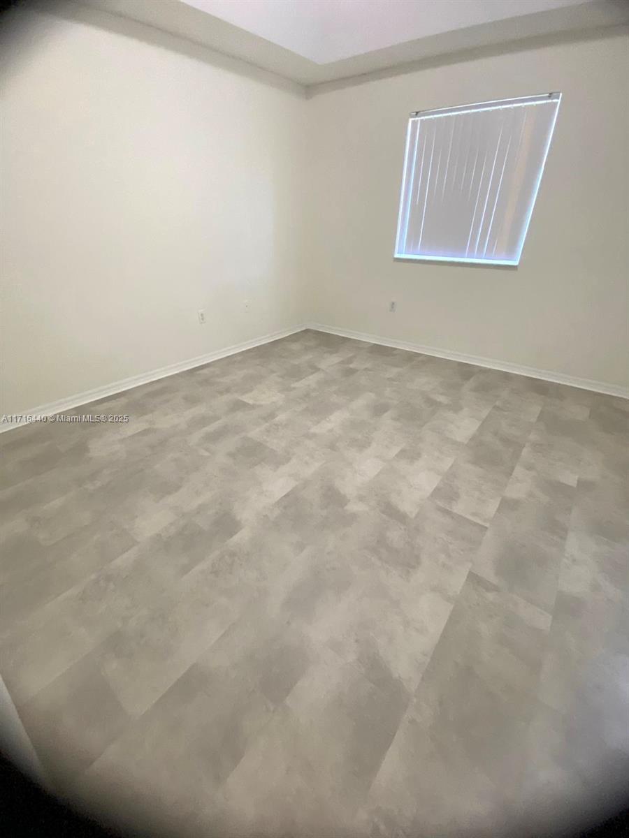 VENETIA GROVE - Residential Lease