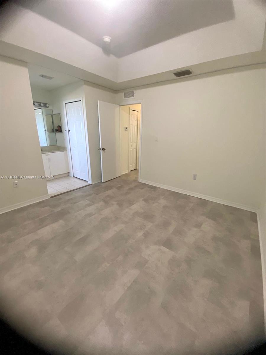 VENETIA GROVE - Residential Lease