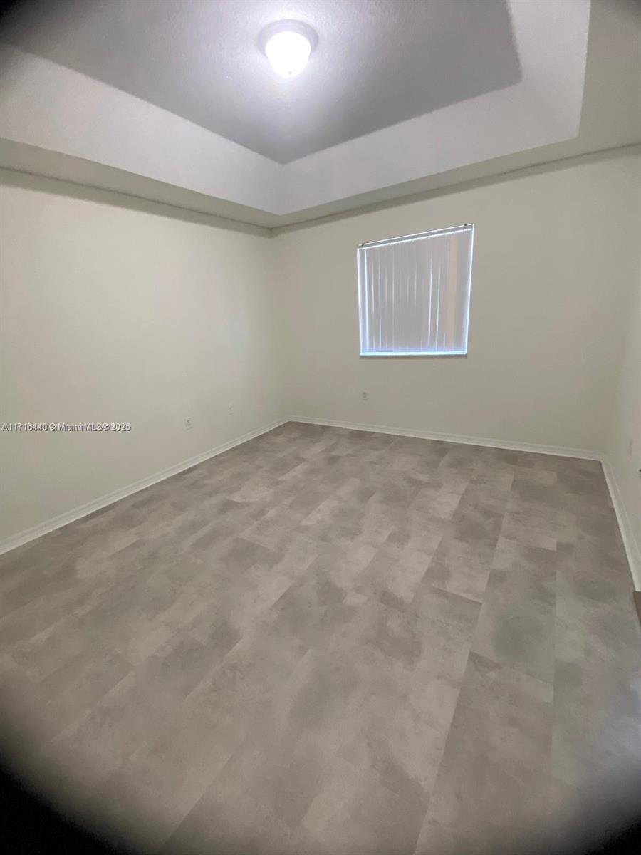 VENETIA GROVE - Residential Lease