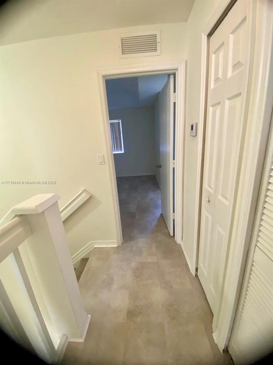 VENETIA GROVE - Residential Lease