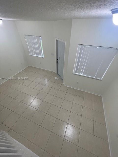 VENETIA GROVE - Residential Lease