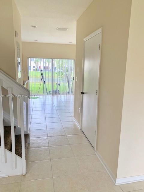 VENETIA GROVE - Residential Lease
