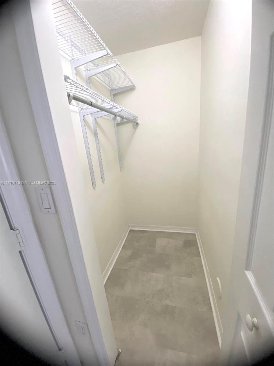 VENETIA GROVE - Residential Lease