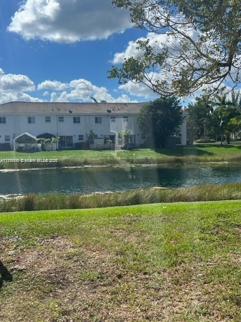 VENETIA GROVE - Residential Lease