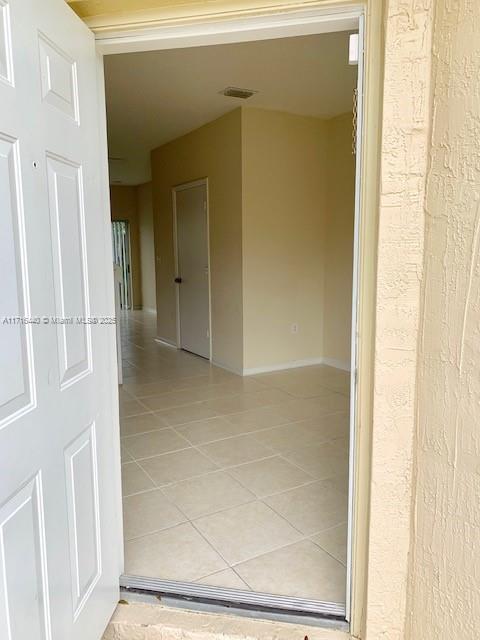 VENETIA GROVE - Residential Lease