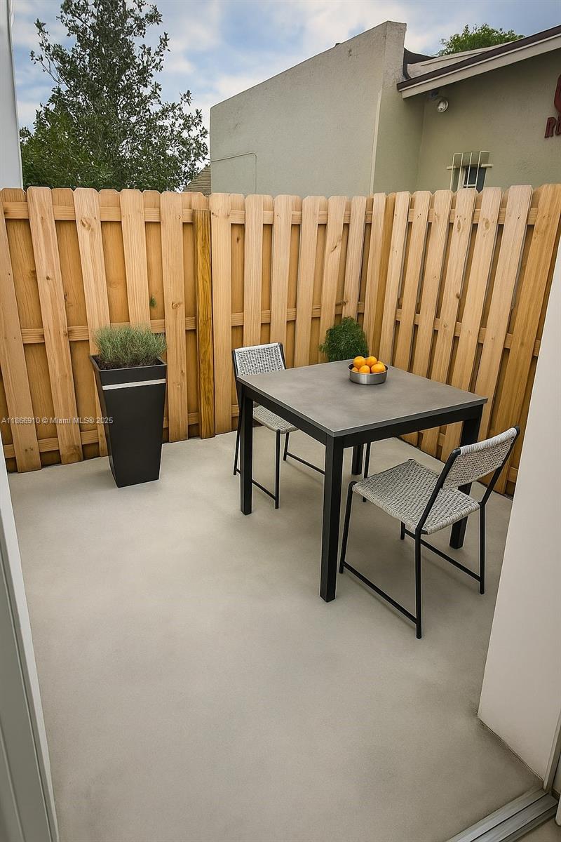 GEO M PHIPPENS SUB IN - Residential Lease