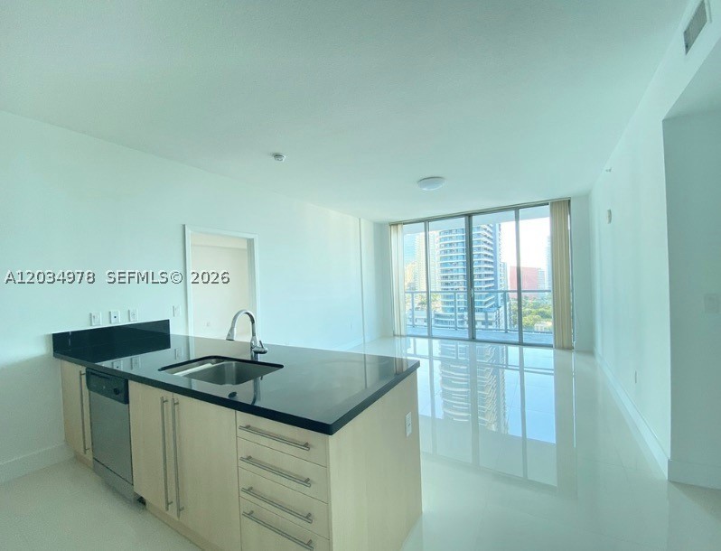 THE AXIS ON BRICKELL COND - Residential Lease
