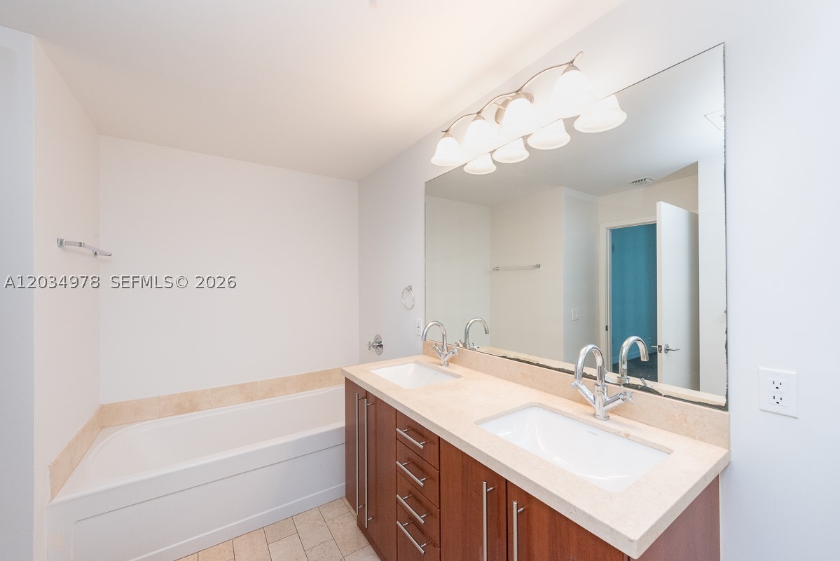 THE AXIS ON BRICKELL COND - Residential Lease