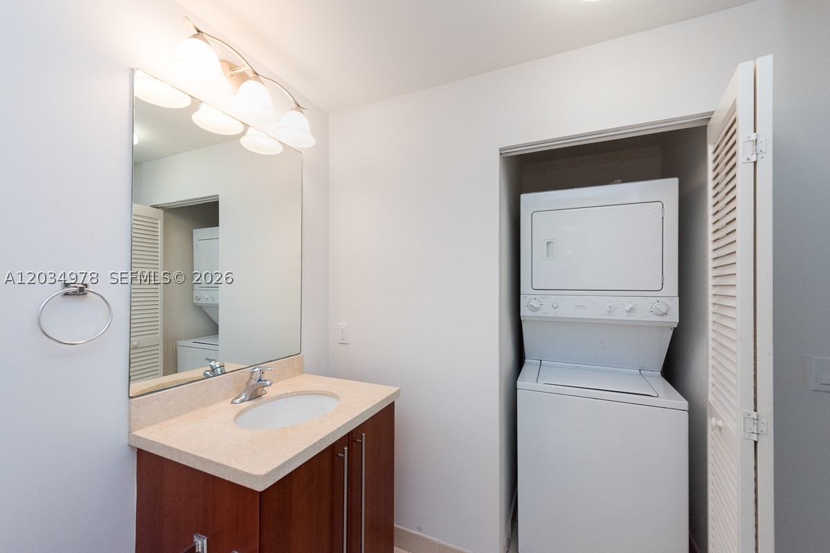 THE AXIS ON BRICKELL COND - Residential Lease