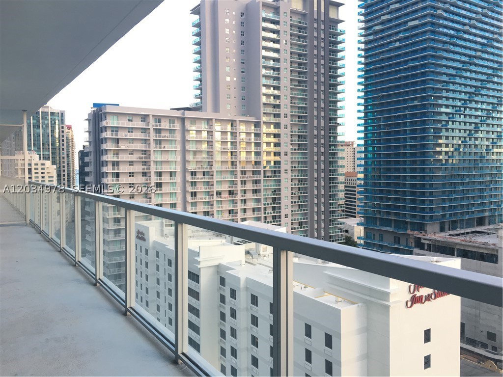 THE AXIS ON BRICKELL COND - Residential Lease