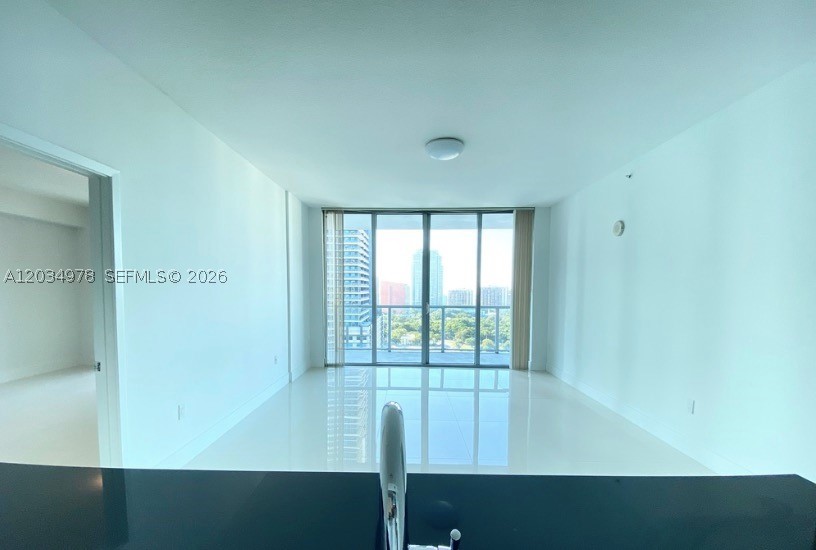 THE AXIS ON BRICKELL COND - Residential Lease