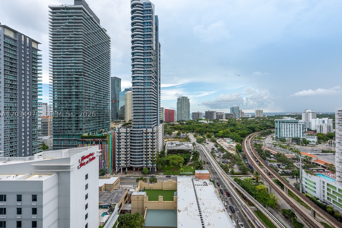 THE AXIS ON BRICKELL COND - Residential Lease