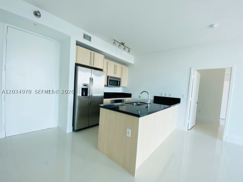 THE AXIS ON BRICKELL COND - Residential Lease
