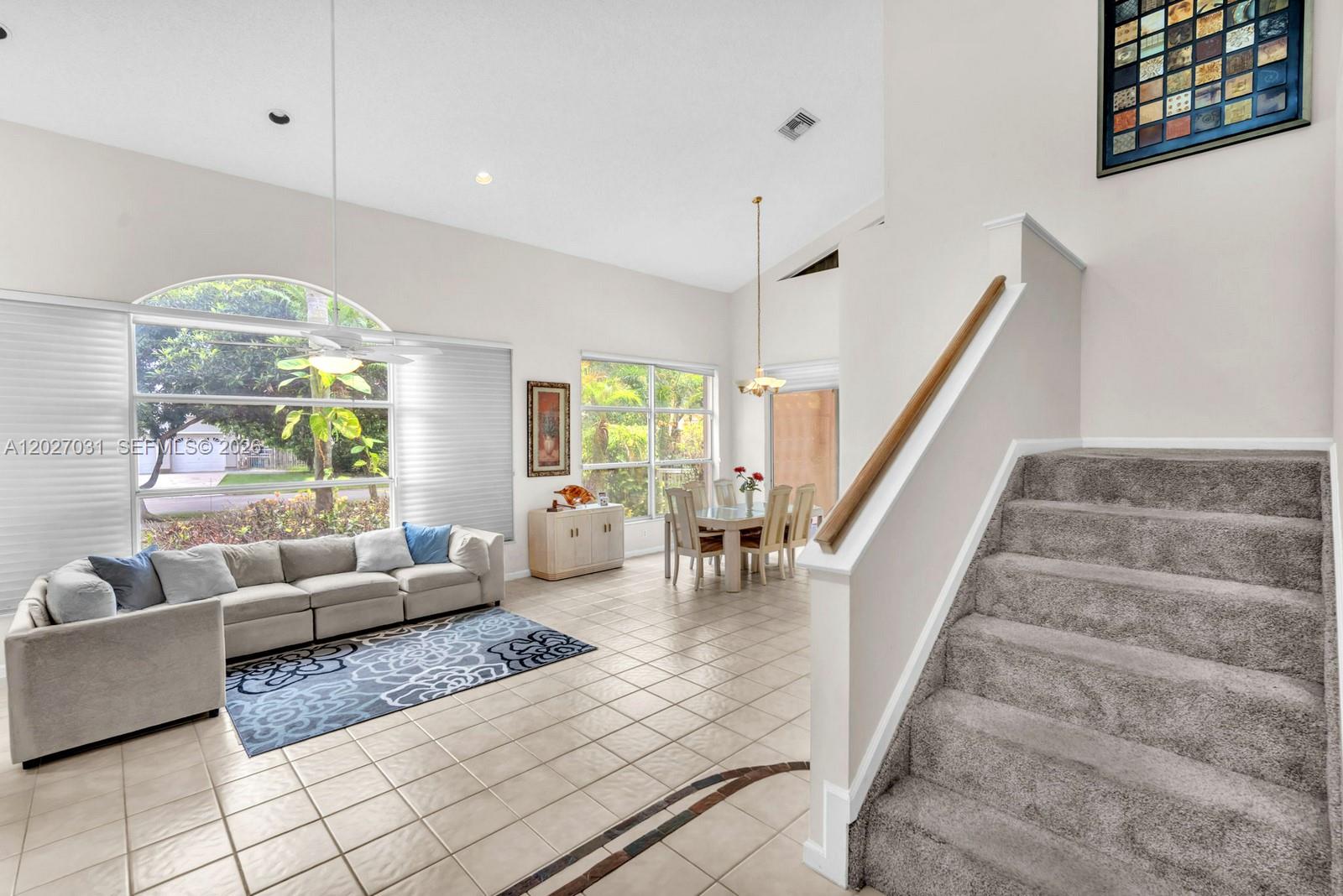 EMBASSY LAKES - Residential