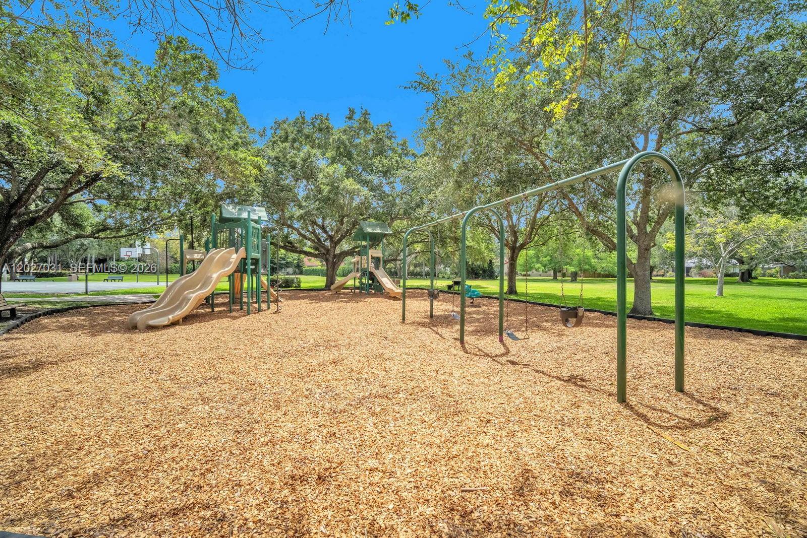 EMBASSY LAKES - Residential