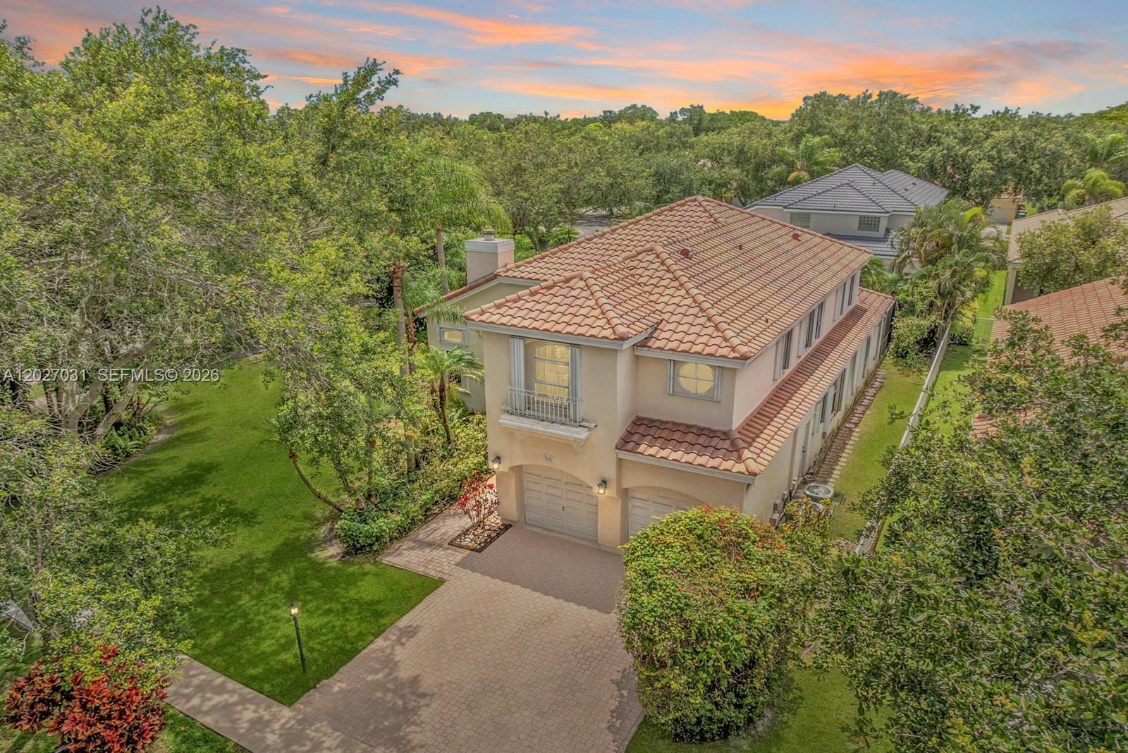 EMBASSY LAKES - Residential