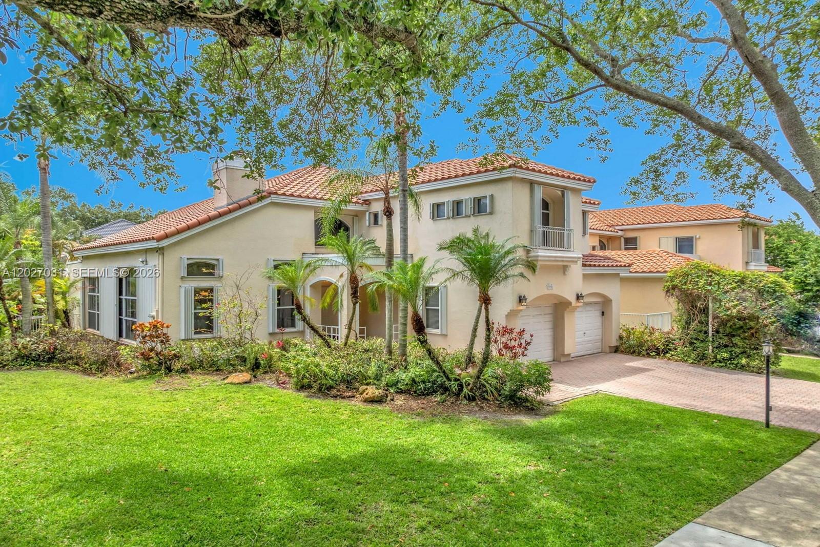 EMBASSY LAKES - Residential