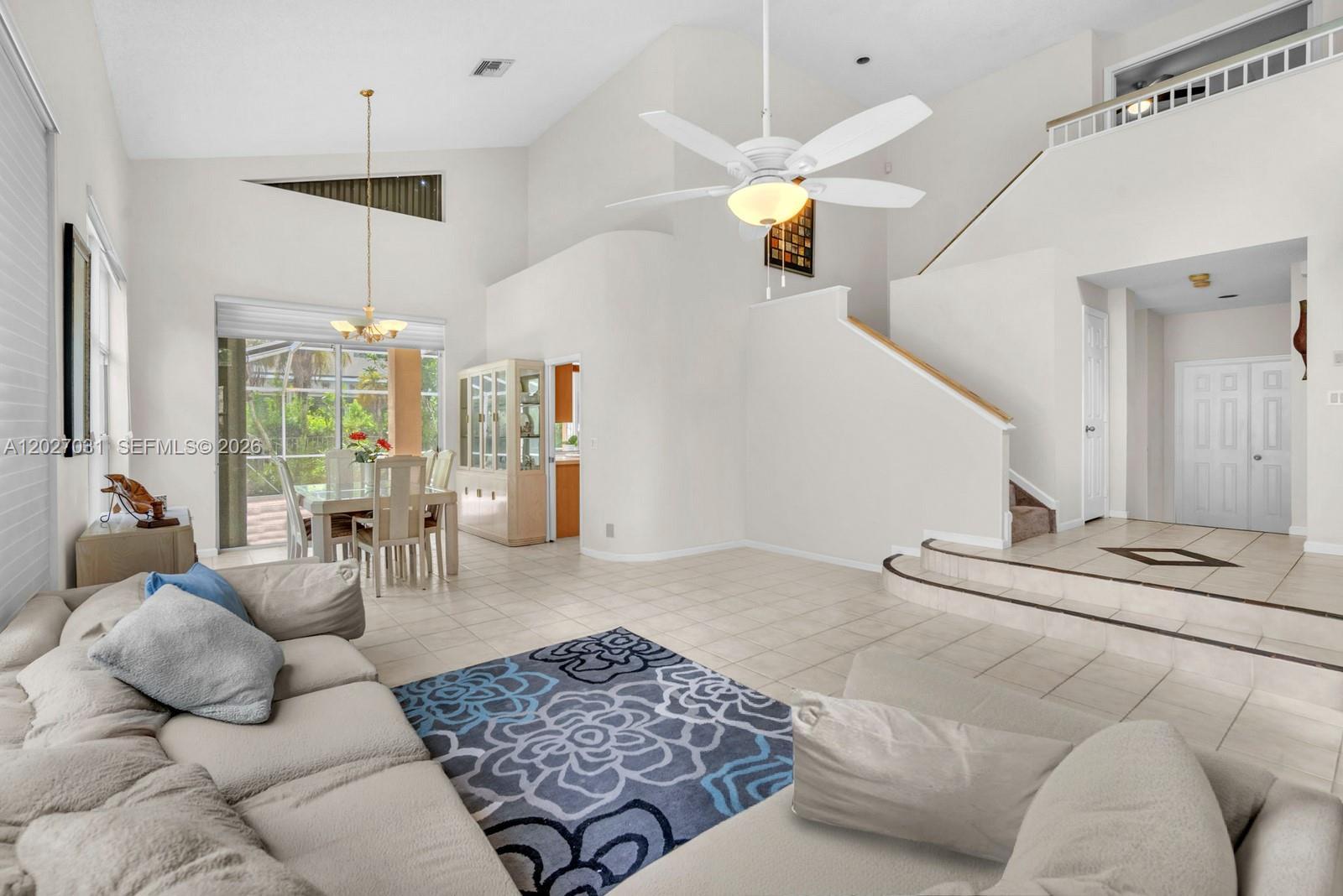 EMBASSY LAKES - Residential