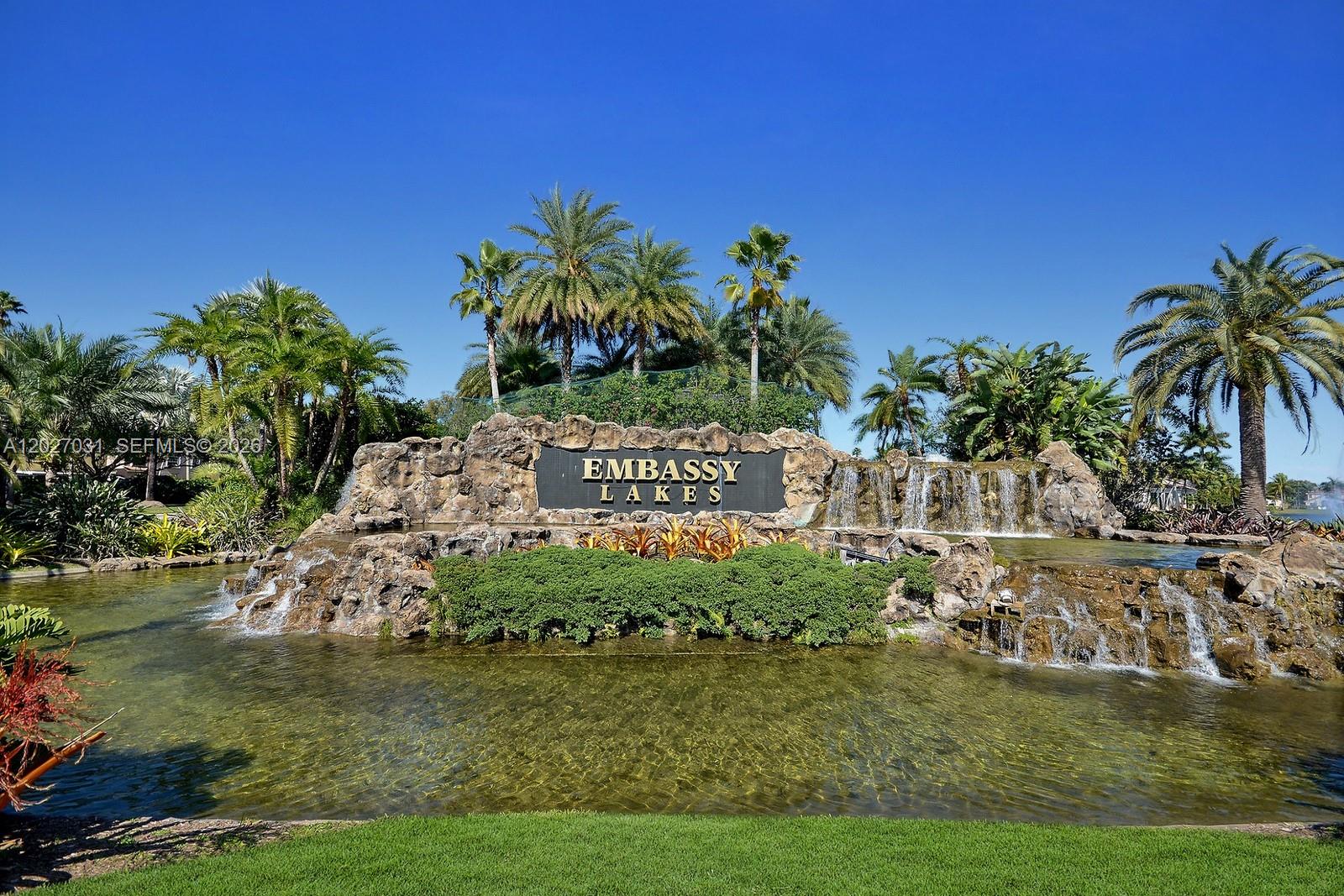 EMBASSY LAKES - Residential