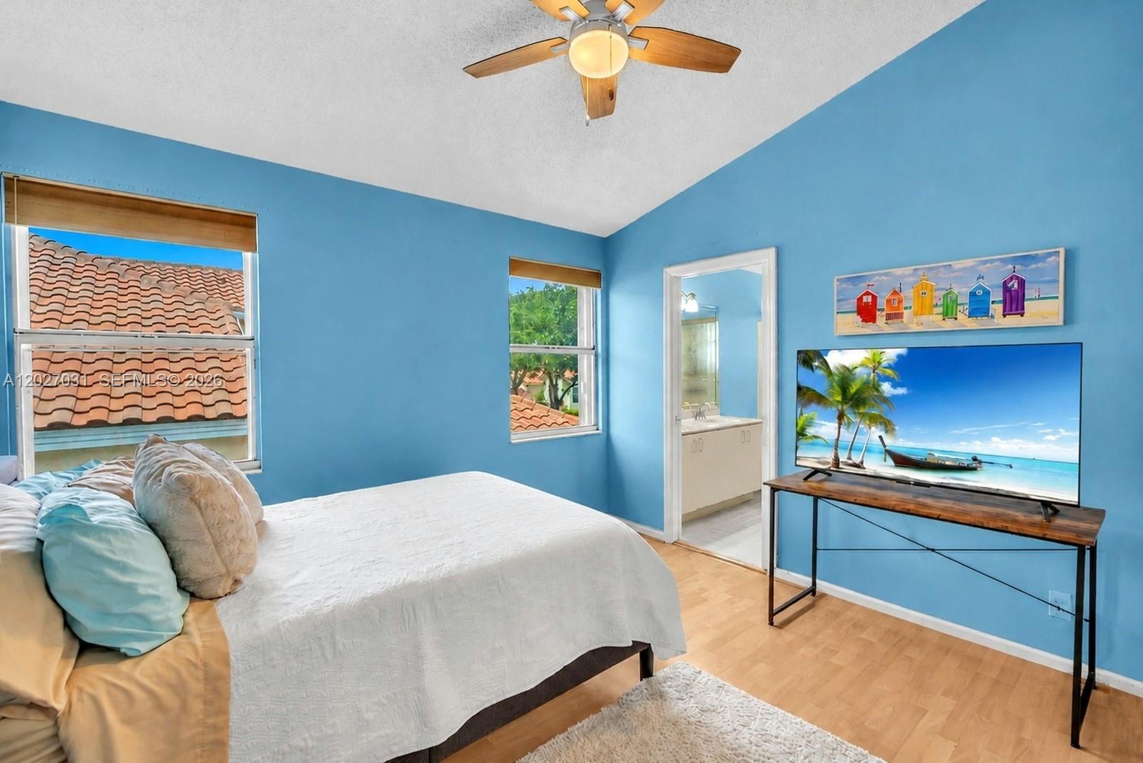 EMBASSY LAKES - Residential