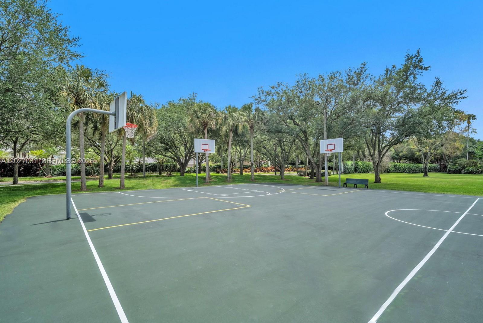 EMBASSY LAKES - Residential