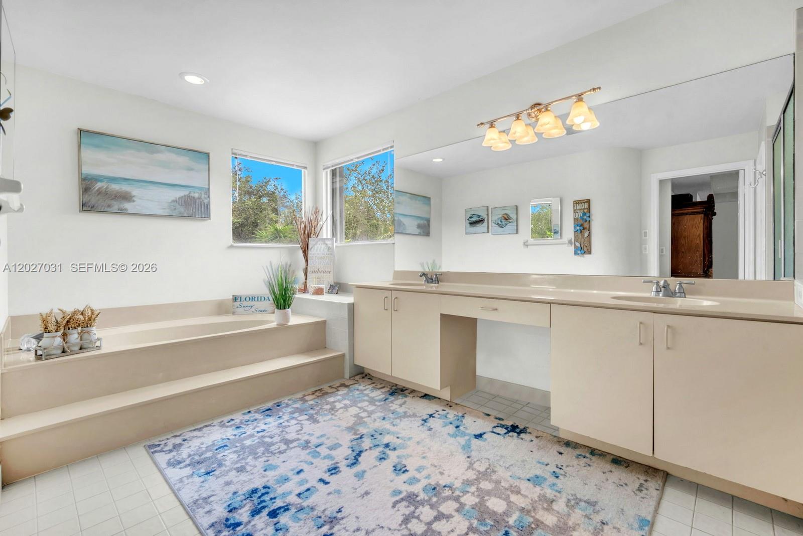 EMBASSY LAKES - Residential