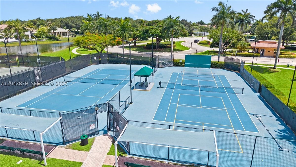 SUNSET LAKES PLAT TWO - Residential