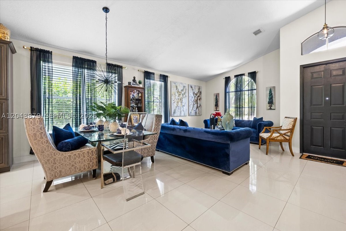 SUNSET LAKES PLAT TWO - Residential