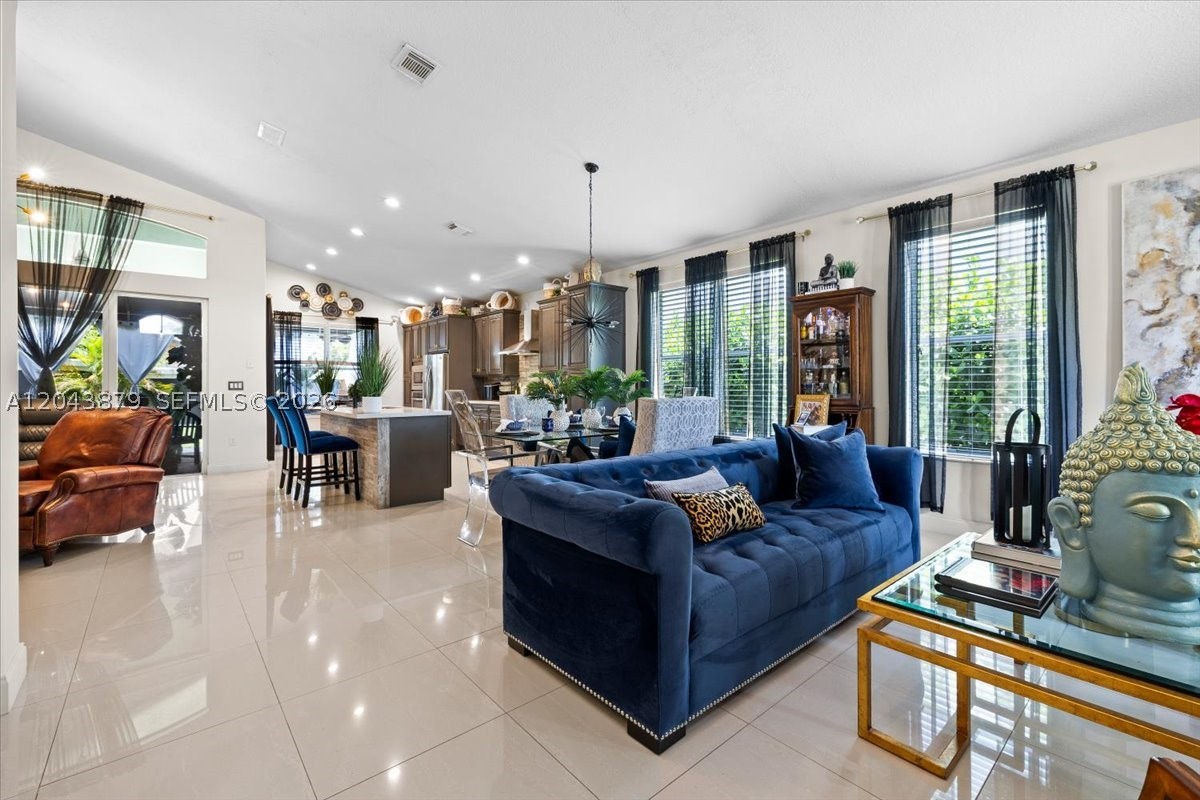 SUNSET LAKES PLAT TWO - Residential