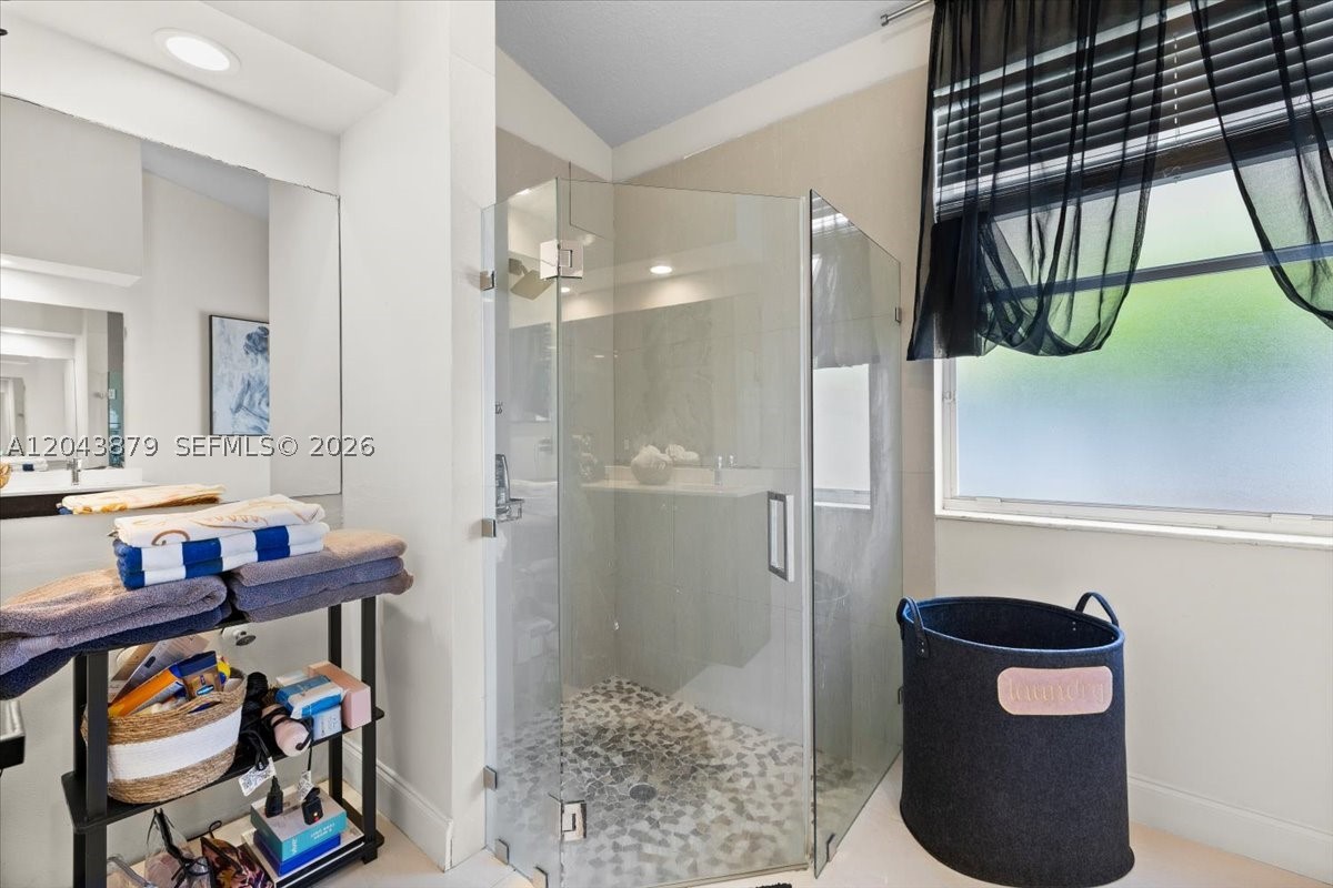 SUNSET LAKES PLAT TWO - Residential