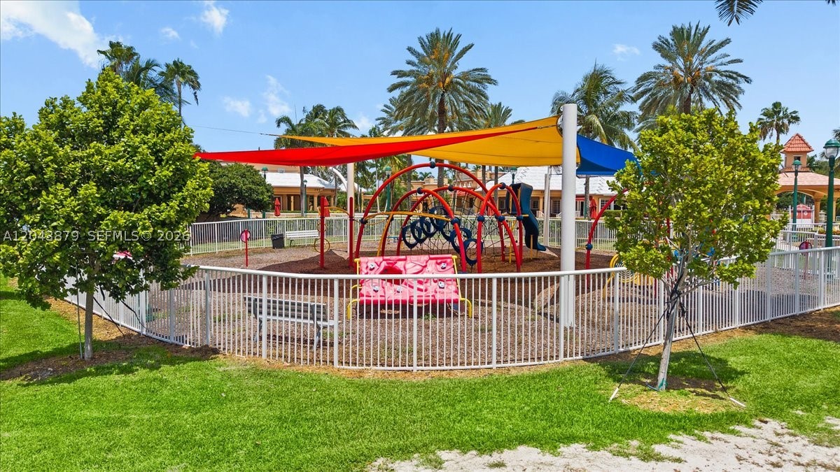 SUNSET LAKES PLAT TWO - Residential