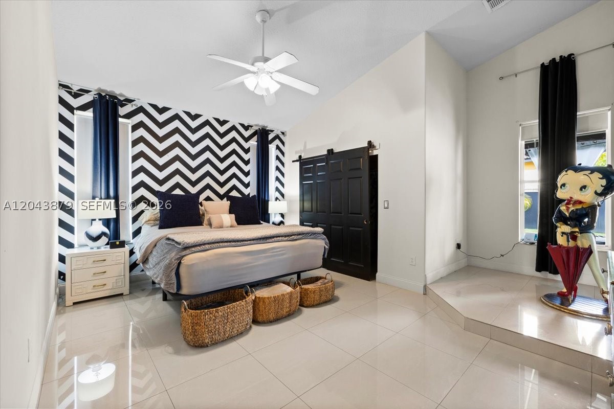 SUNSET LAKES PLAT TWO - Residential